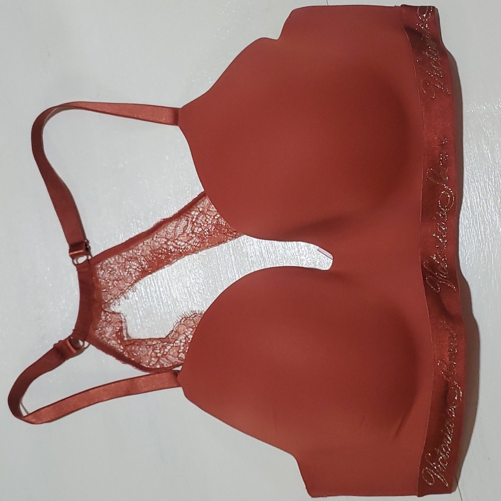 VICTORIA'S SECRET BRA NWOT